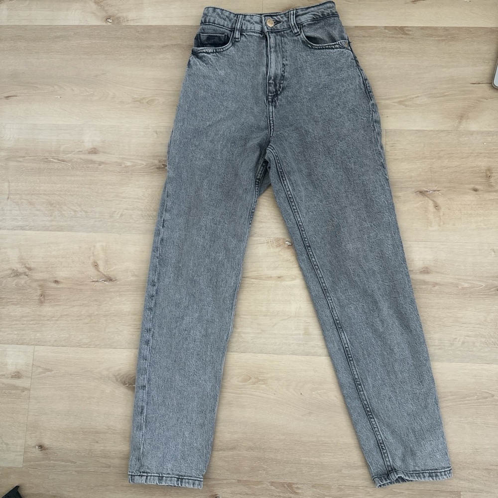 Zara Grey High-Waisted Mom Jean